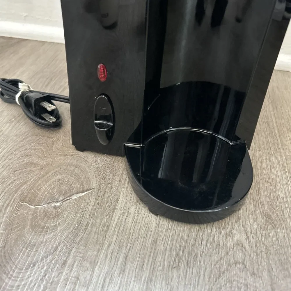 Black & Decker DCM18 Brew N Go Single Serve Coffee Maker w/ Filter & Travel Mug